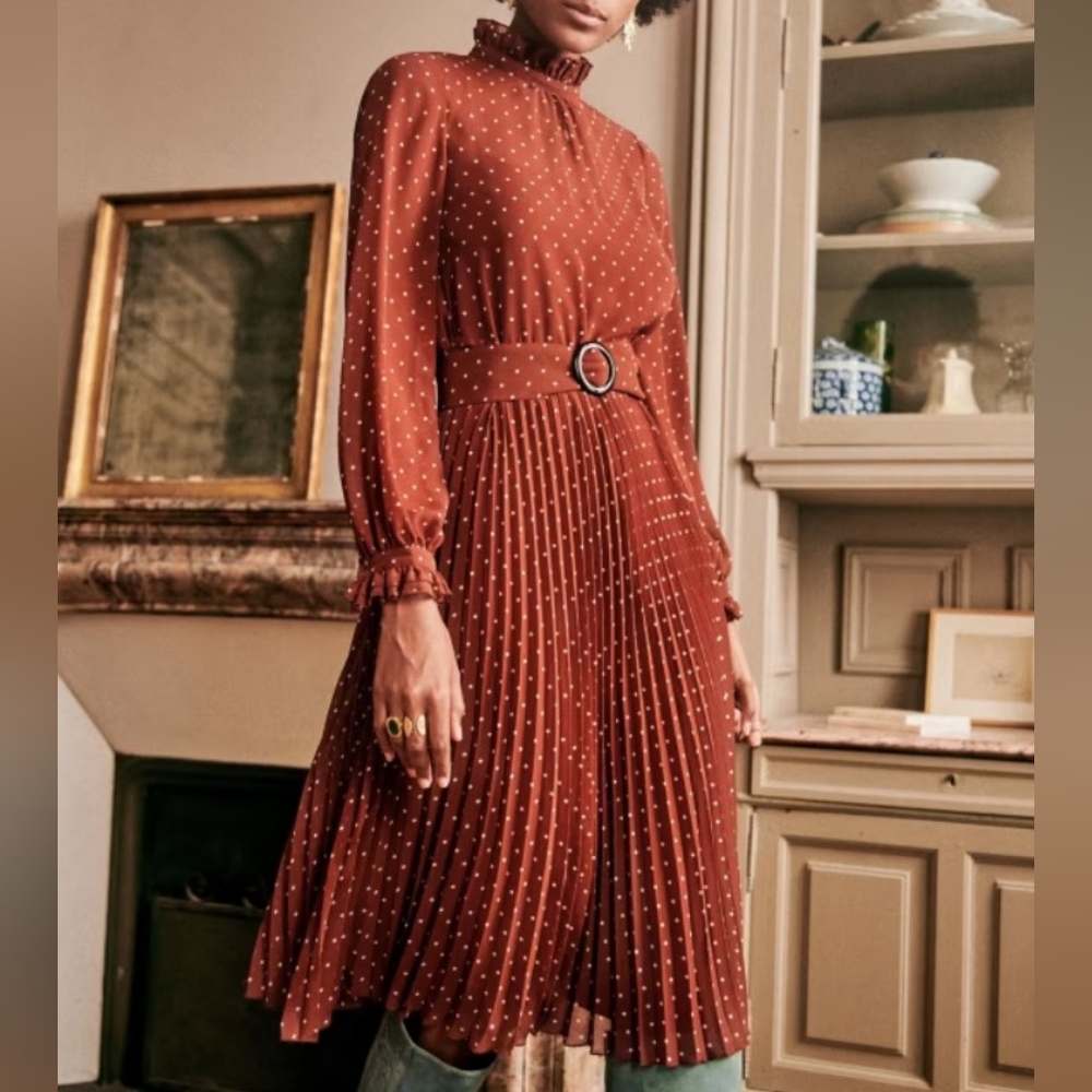 Sezane Muse Dress in Moka